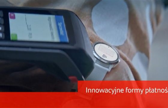 Płatności telefonem i zegarkiem reklamują Konto Jakie Chcę w Santander Bank Polska (wideo)