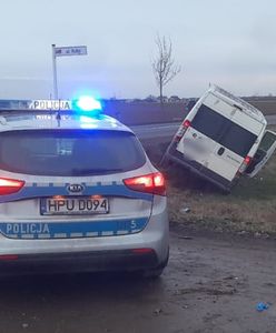 Pijany kierowca ucieczkę przed policją zakończył w rowie