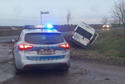 Pijany kierowca ucieczkę przed policją zakończył w rowie