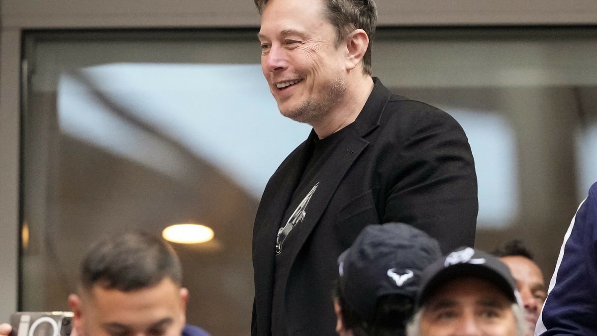 Elon Musk. Jego majątek szacowany jest na ponad 330 mld dol.