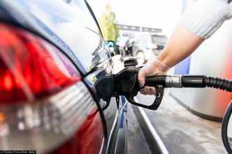 Styczeń ciężki dla kierowców. Znów płacą więcej za tankowanie