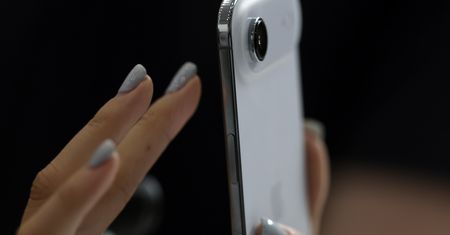 Kupujesz iPhone'a i działa. Nowa usługa w Orange
