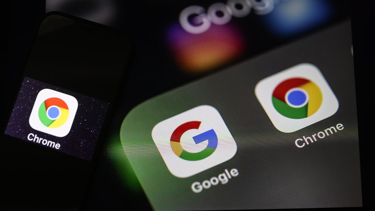 ANKARA, TURKIYE - SEPTEMBER 06: In this photo illustration, Chrome logo is being displayed on a mobile phone screen in front of computer screen in Ankara, Turkiye on September 06, 2023. (Photo by Cem Genco/Anadolu Agency via Getty Images)