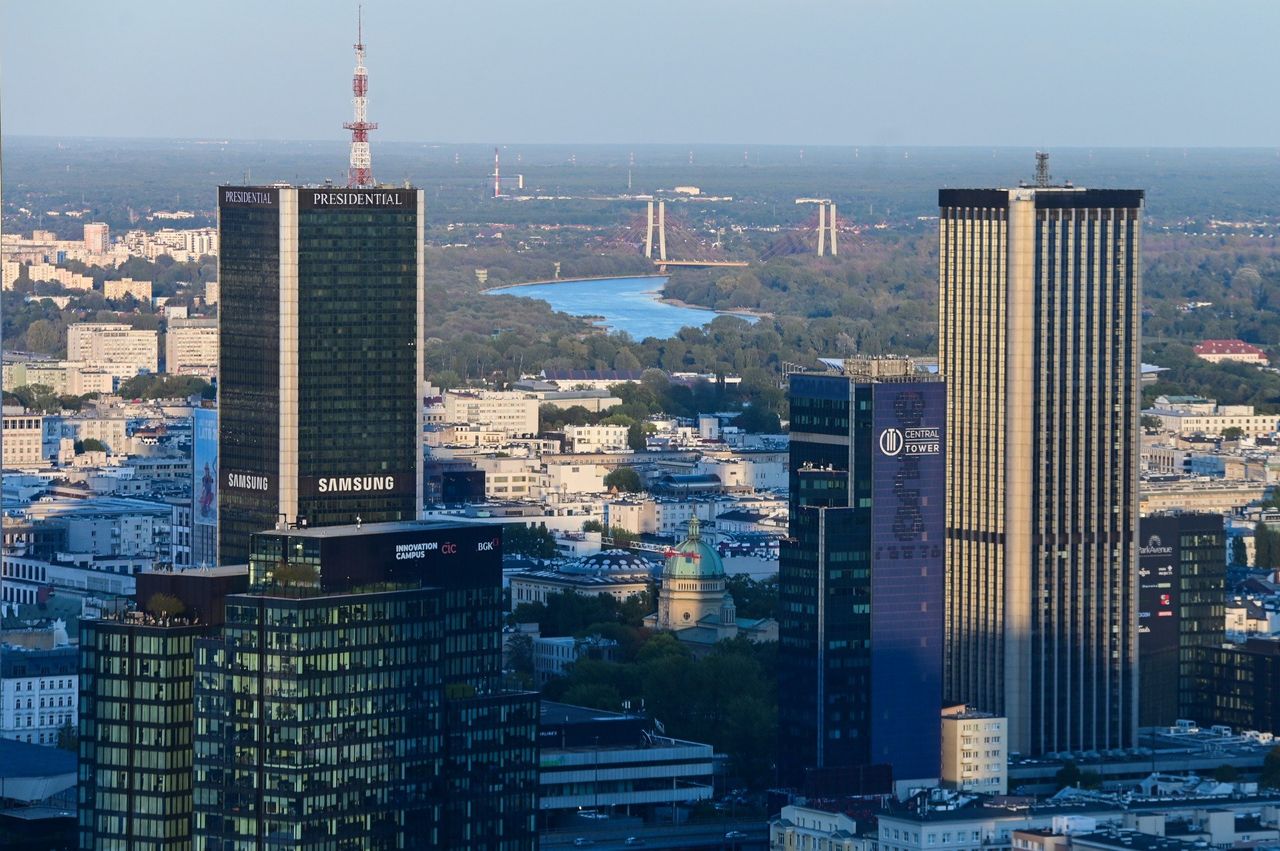 Nowe połączenie autobusowe do i z Warszawy budzi spore kontrowersje