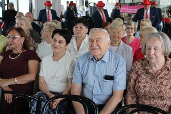 Uroczyste zakończenie roku akademickiego Radomszczańskiego Uniwersytet Trzeciego Wieku w MDK w Radomsku