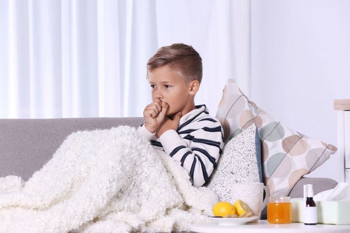 Salbutamol jest organicznym związkiem chemicznym, który wywołuje rozkurcz oskrzeli i poprawę wentylacji płuc