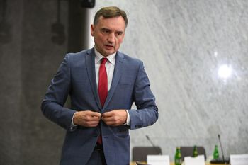 Ciemne chmury nad Ziobrą. Ważna decyzja komisji