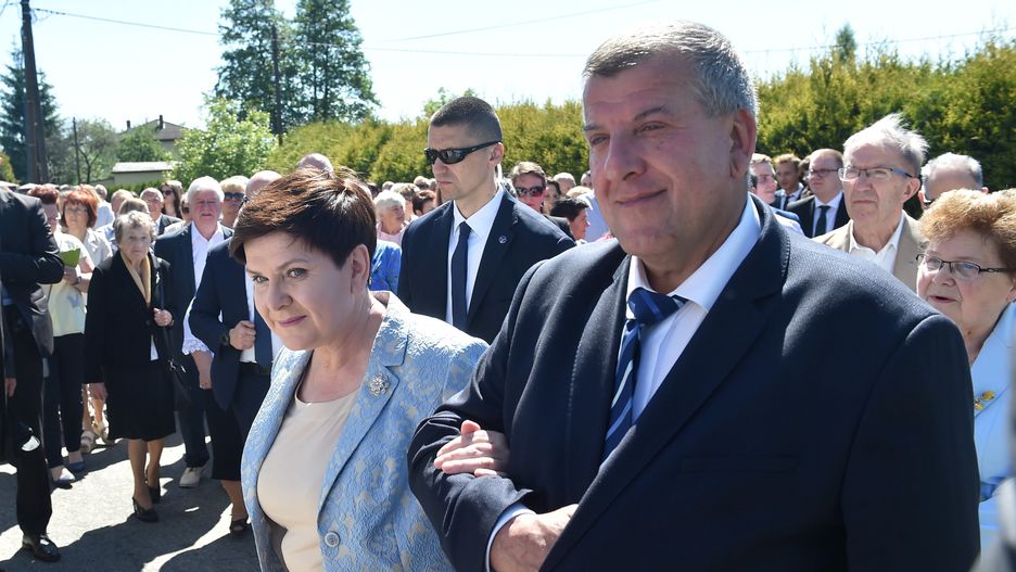 Edward Szydło i Beata Szydło od lat mieszkają w małopolskim Przecieszynie