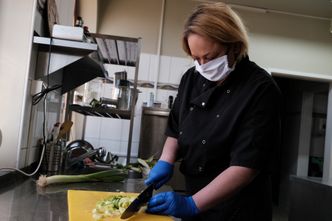 Co zrobić z pracownikiem, który nie chce nosić maseczki