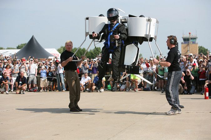 Zejdźmy na ziemię – jetpacki wcale nie są bliżej nas! 1