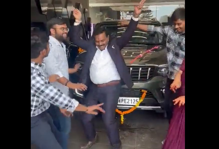 Tańczyli po zakupie nowego samochodu. To nagranie jest hitem sieci