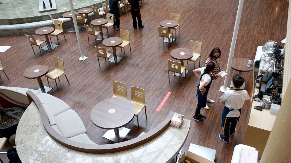 Właściciele pubów i restauracji czekali na ten moment.