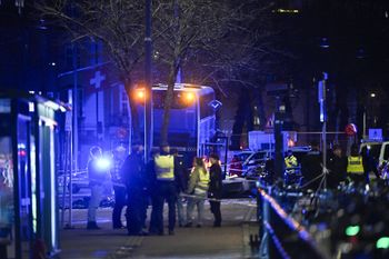 Wjechał autobusem w ludzi. Szwedzka prokuratura wypuściła go z aresztu