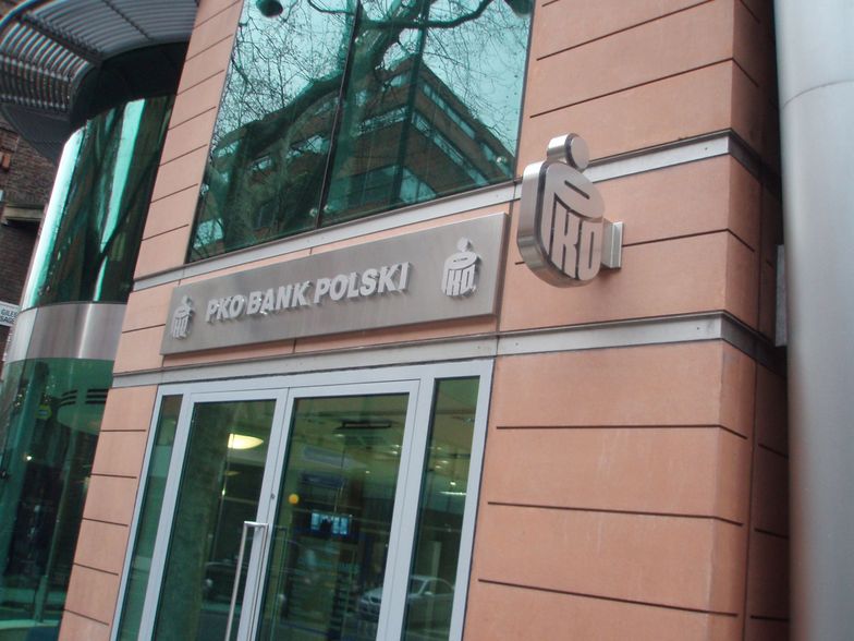 PKO BP zawiesza do odwołania lokaty terminowe dla firm i przedsiębiorstw 