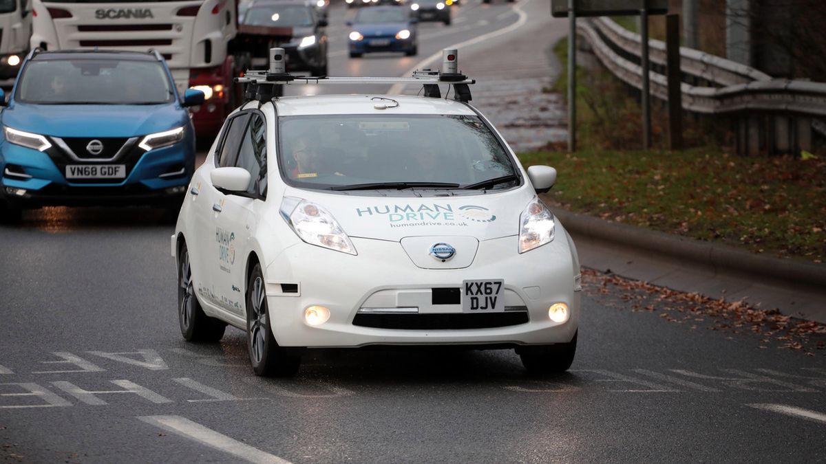 Ten Nissan przejechał samodzielnie aż 370 km!