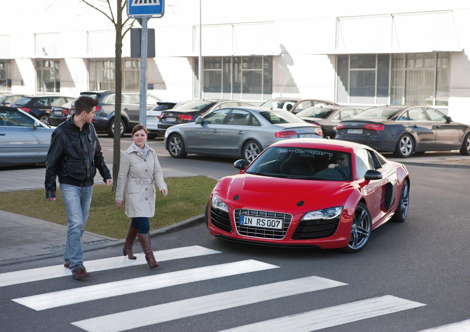 Audi R8 e-tron - niespełnione elektryczne marzenie [galeria] 32
