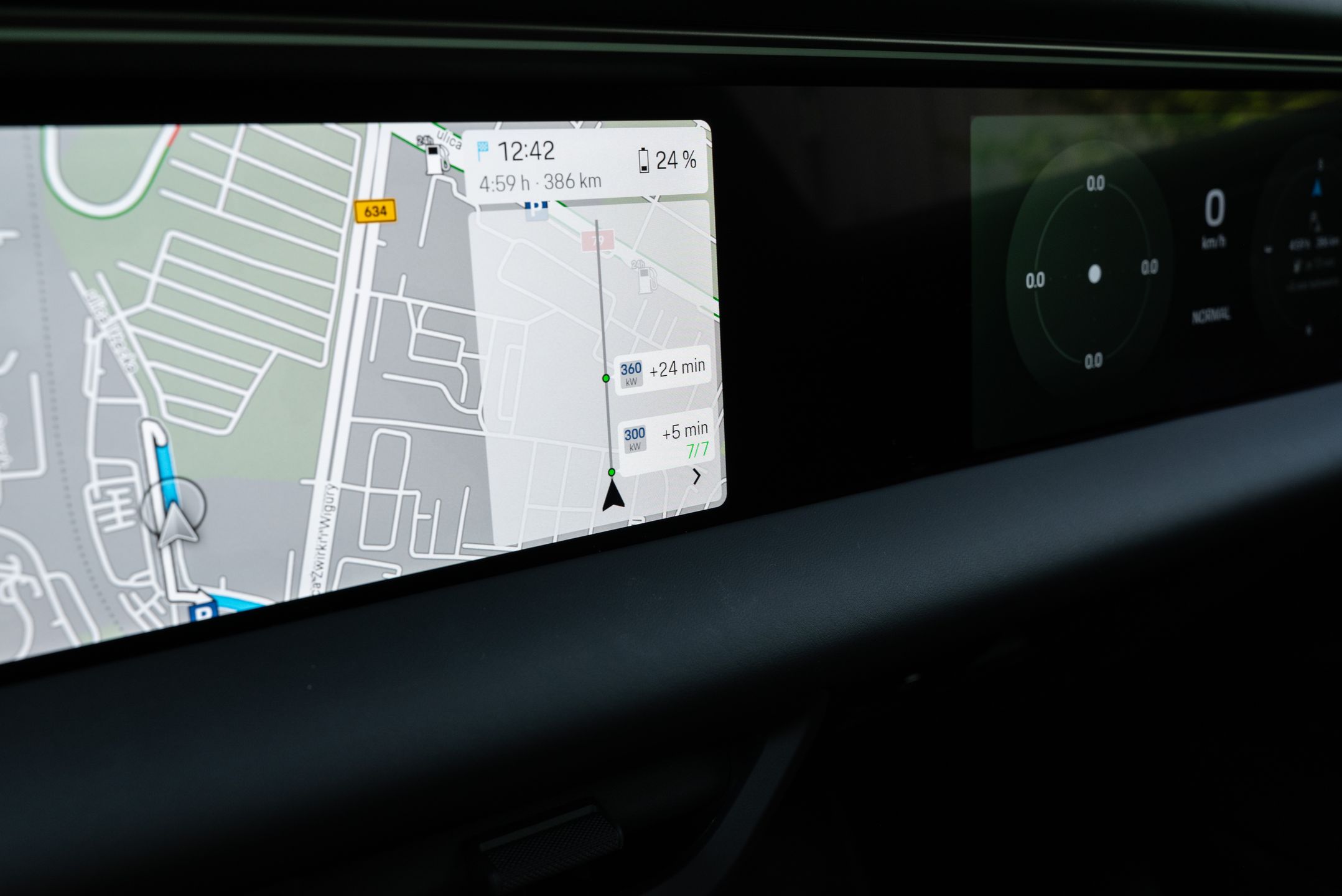 Porsche Macan Turbo EV