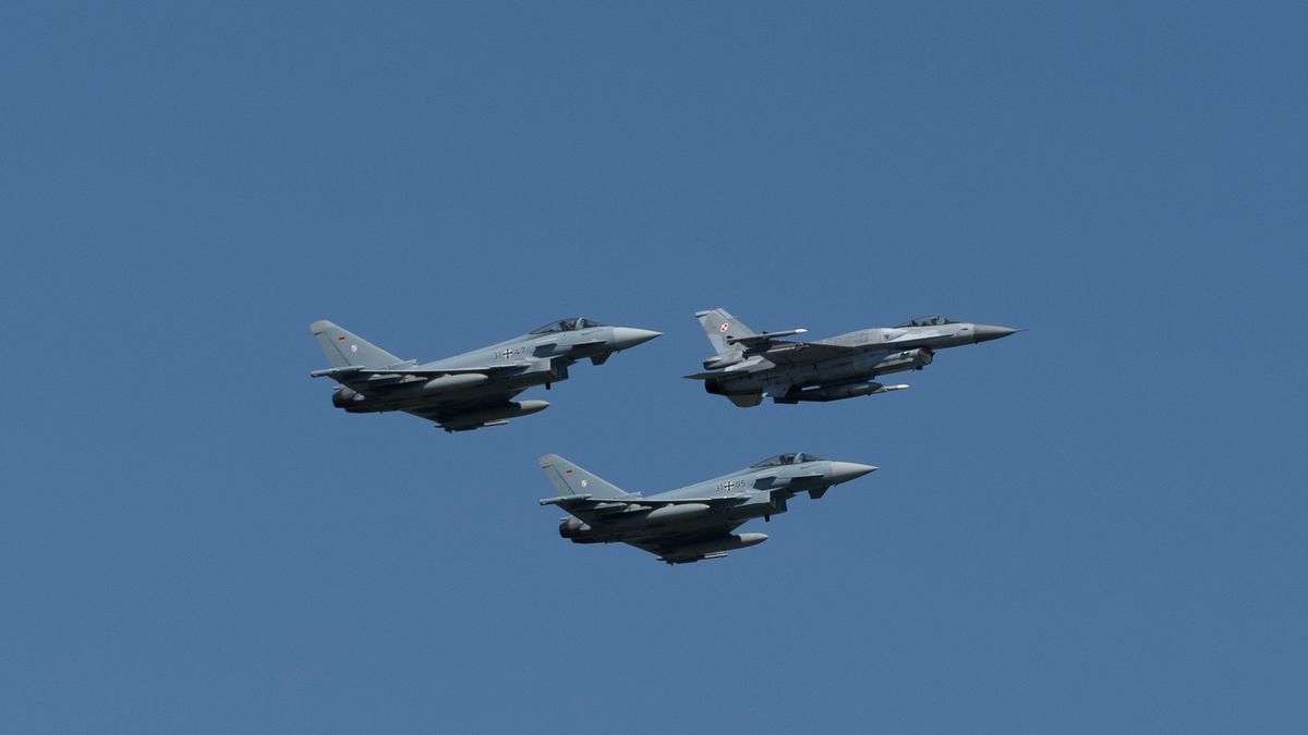 Polska poderwała myśliwce