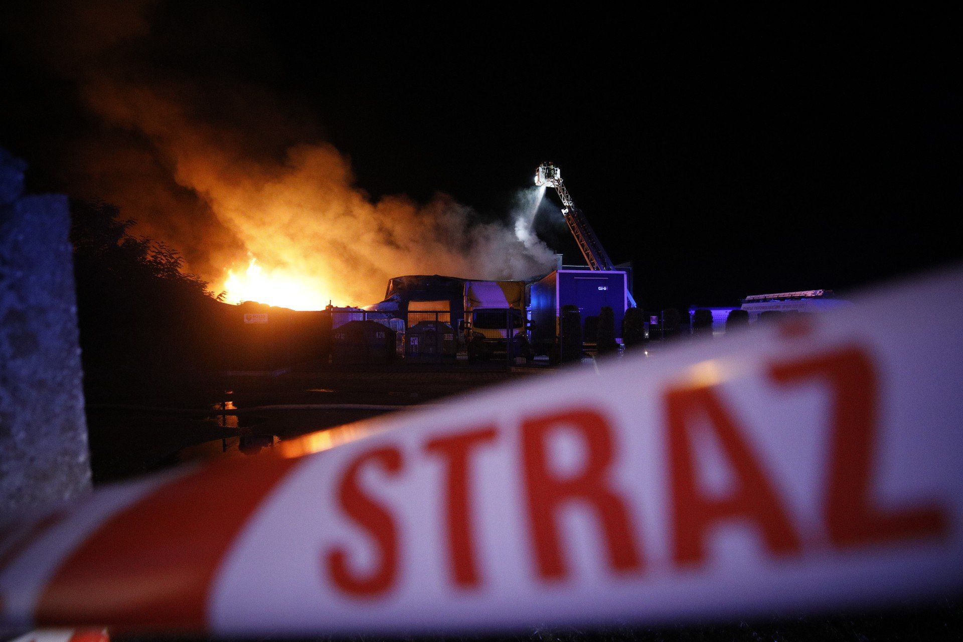 Na miejscu pracowało 30 zastępów straży
