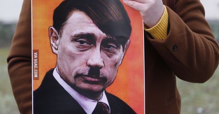 Koziński: Putin realizuje scenariusz Hitlera [OPINIA]