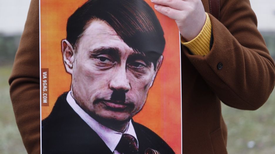 Protesty przeciwko Putinowi  na Łotwie PAP/EPA/TOMS KALNINS