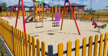 Nowy dobrze wyposażony plac zabaw w Lublinie. 13 urządzeń z różnym poziomem trudności
