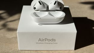 AirPods 5. Słuchawki douszne dogoniły dokanałowe