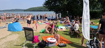 Lubowidz: Plaża nad jeziorem pękała w szwach. Rekordowa frekwencja