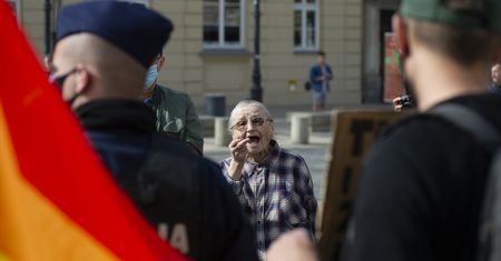 W Ordo Iuris pomylili przecinki. Zeznali w Brukseli, że mają pół miliarda w kieszeni