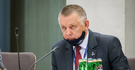 Marian Banaś oraz Jakub Banaś zawiadamiają prokuraturę. Gorący komentarz z rządu