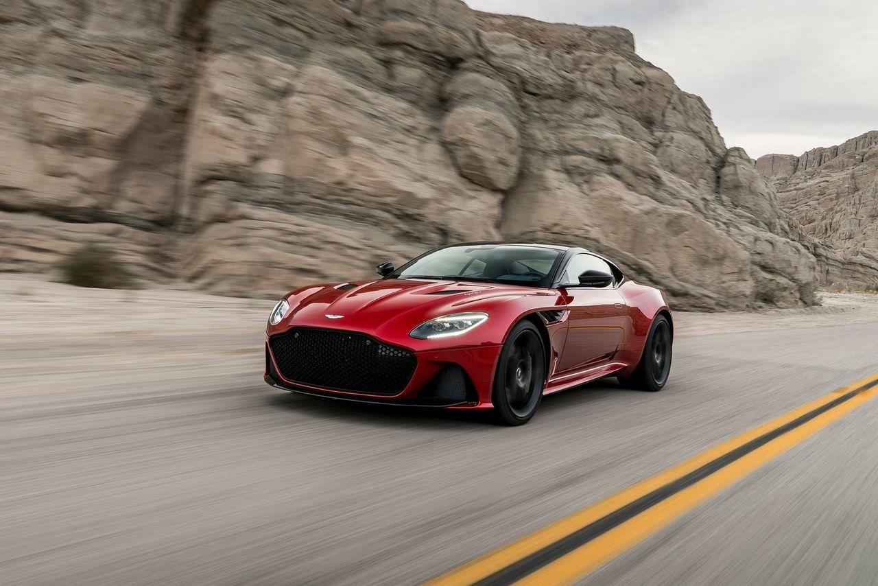 Aston Martin DBS Superleggera już oficjalnie. Znamy szczegóły techniczne