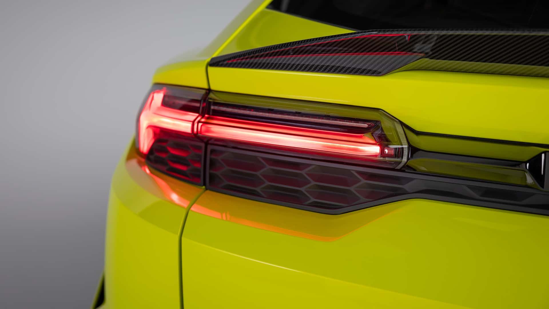 Lamborghini Urus SE Performante
