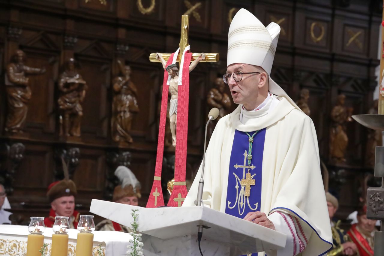 Słowa abp Galbasa poruszyły wiernych. Poszło o pieniądze
