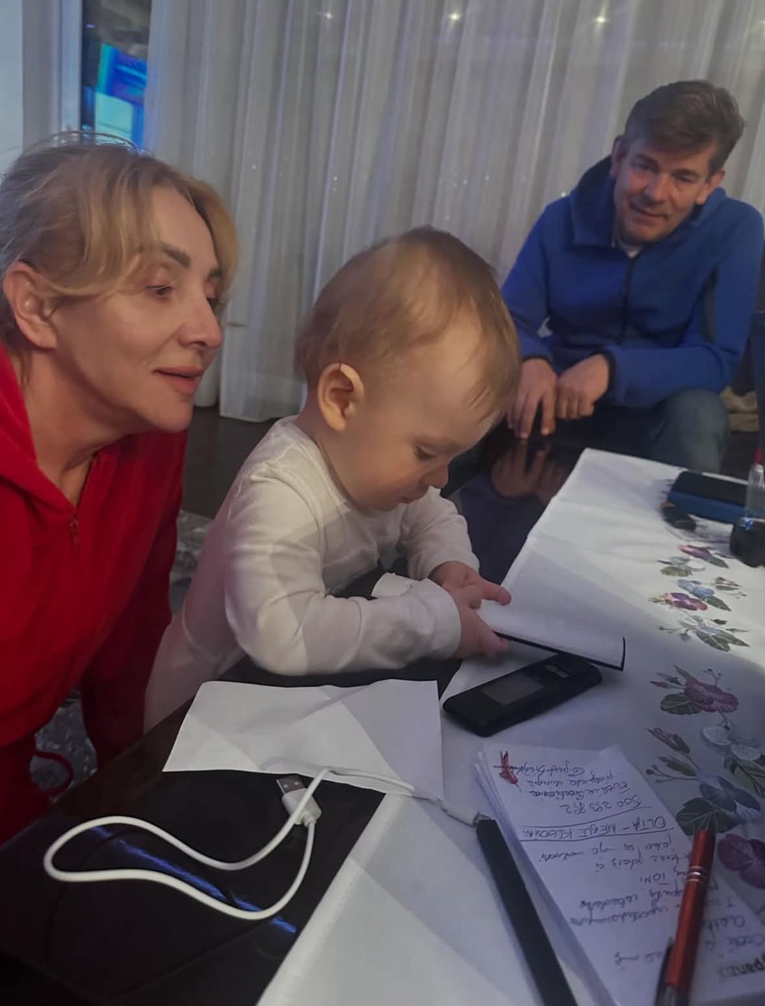 Zenon i Danuta Martyniuk z wnukiem
