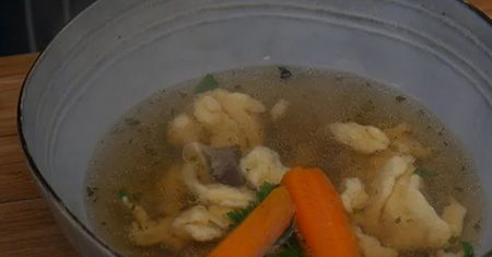 Tajny składnik rosołu Magdy Gessler. Brzmi dziwnie, ale smak zaskakuje