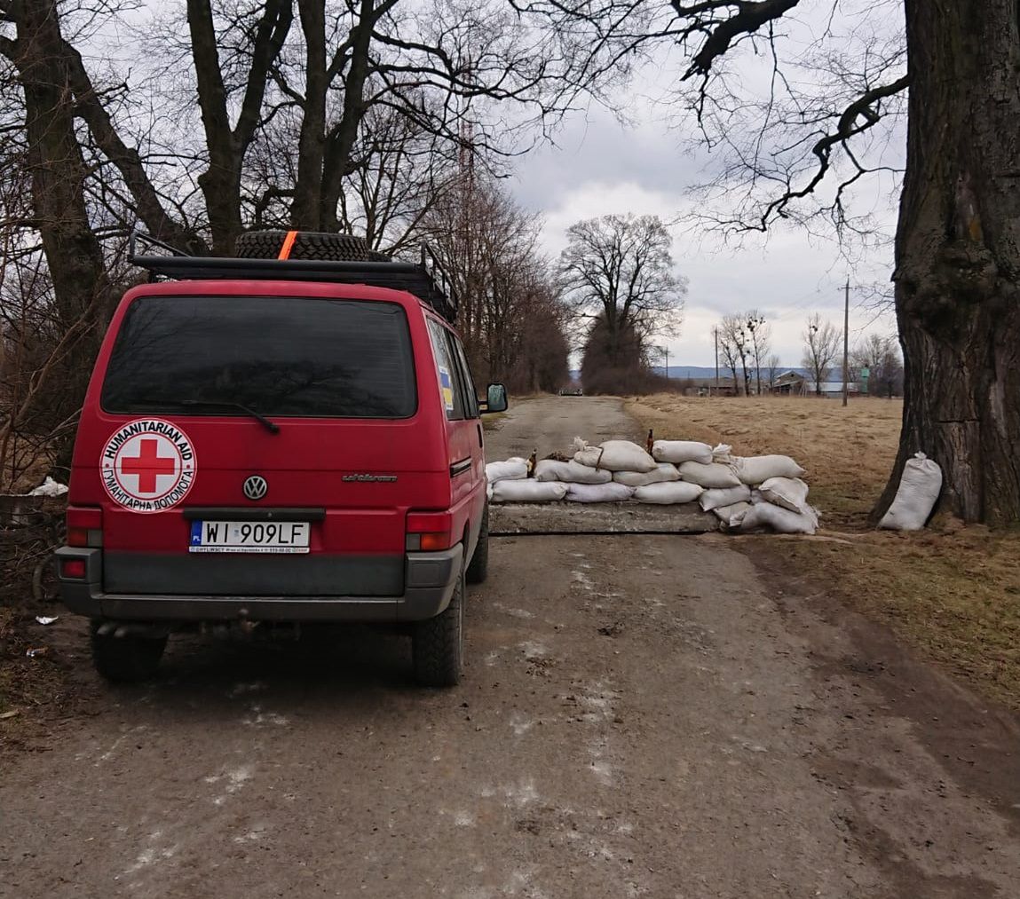 Volkswagen T4 z najważniejszą misją w karierze. Polak ratuje nim ludzi w Ukrainie