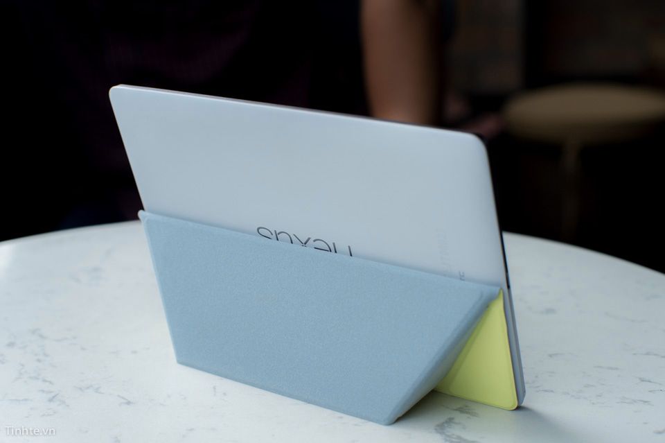 Wreszcie ładny Nexus. Widać rękę projektantów HTC 21