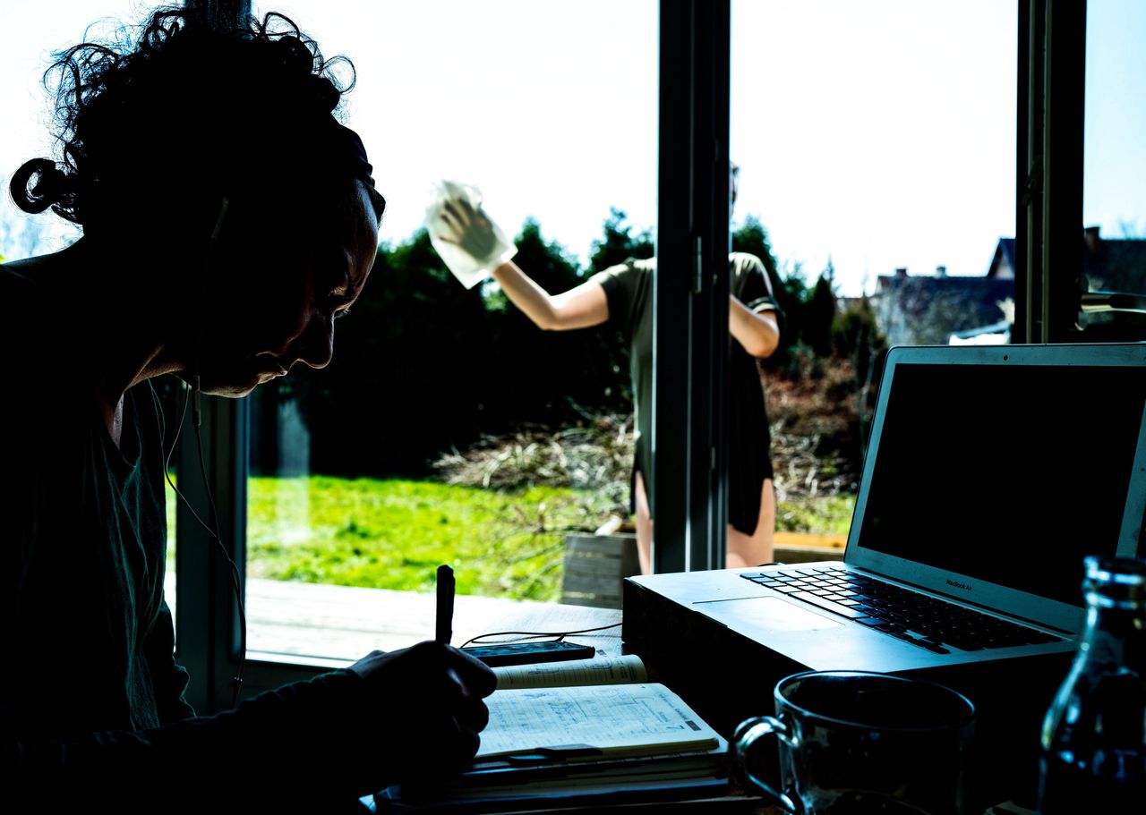 Praca zdalna ma drugie oblicze. Oto jak wykańcza nas stres