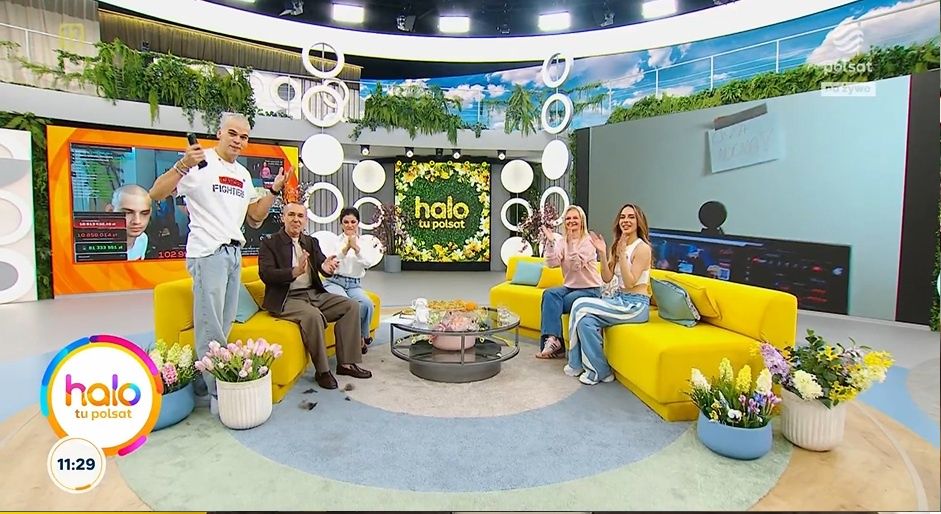 Maciej Kurzajewski ogolił włosy na żywo 