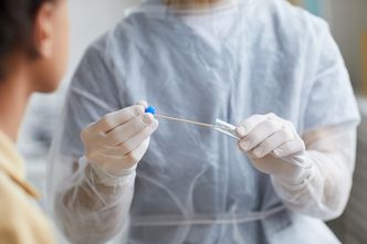 Nie szczepiłeś się? Bądź gotowy na masę testów