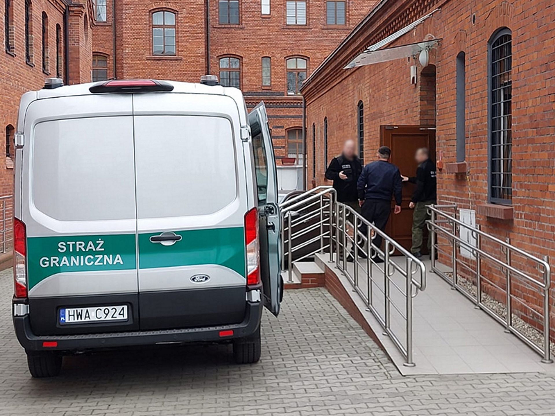 Przemycał migrantów. Został przekazany stronie niemieckiej