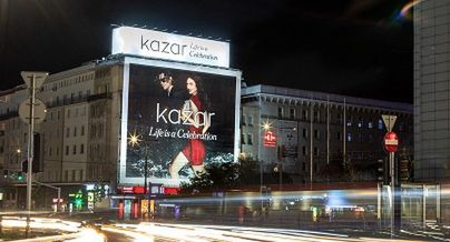 Kazar wraca z reklamą outdoorową po rocznej przerwie