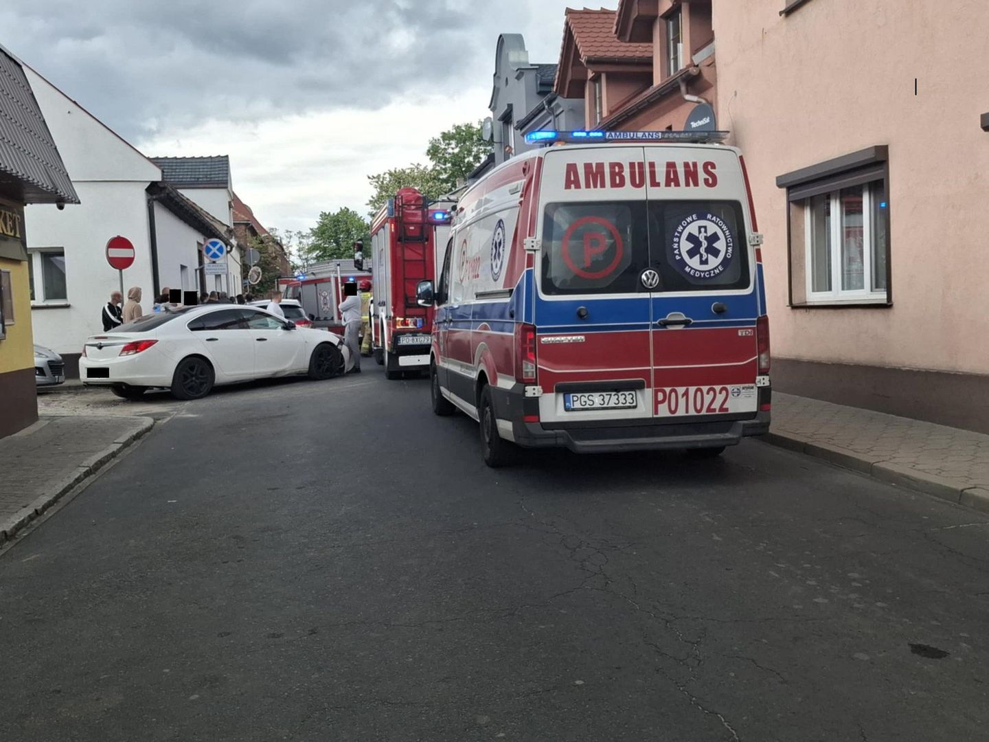 22.05.2025 Wypadek drogowy Dolsk ul. Kościelna Fot. Tomasz Barylski / Polska Press