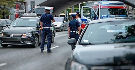 Krew i broń na siedzeniu. Co się stało w Warszawie?