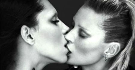 Kate Moss całuje TRANSEKSUALISTĘ! (3 OKŁADKI)