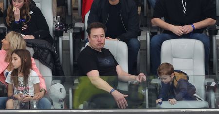 Działo się, gdy byłeś w pracy. Musk: Stop. "W piekle nie mówią o przegranej Putina"