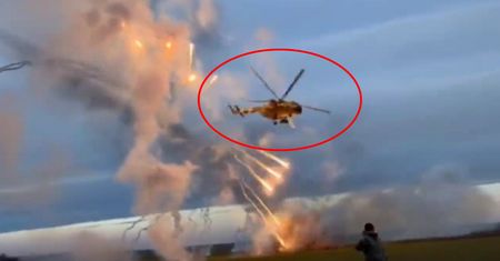 Ukraińskie Mi-8 w akcji. "Tulą się" do ziemi i uderzają w Rosjan