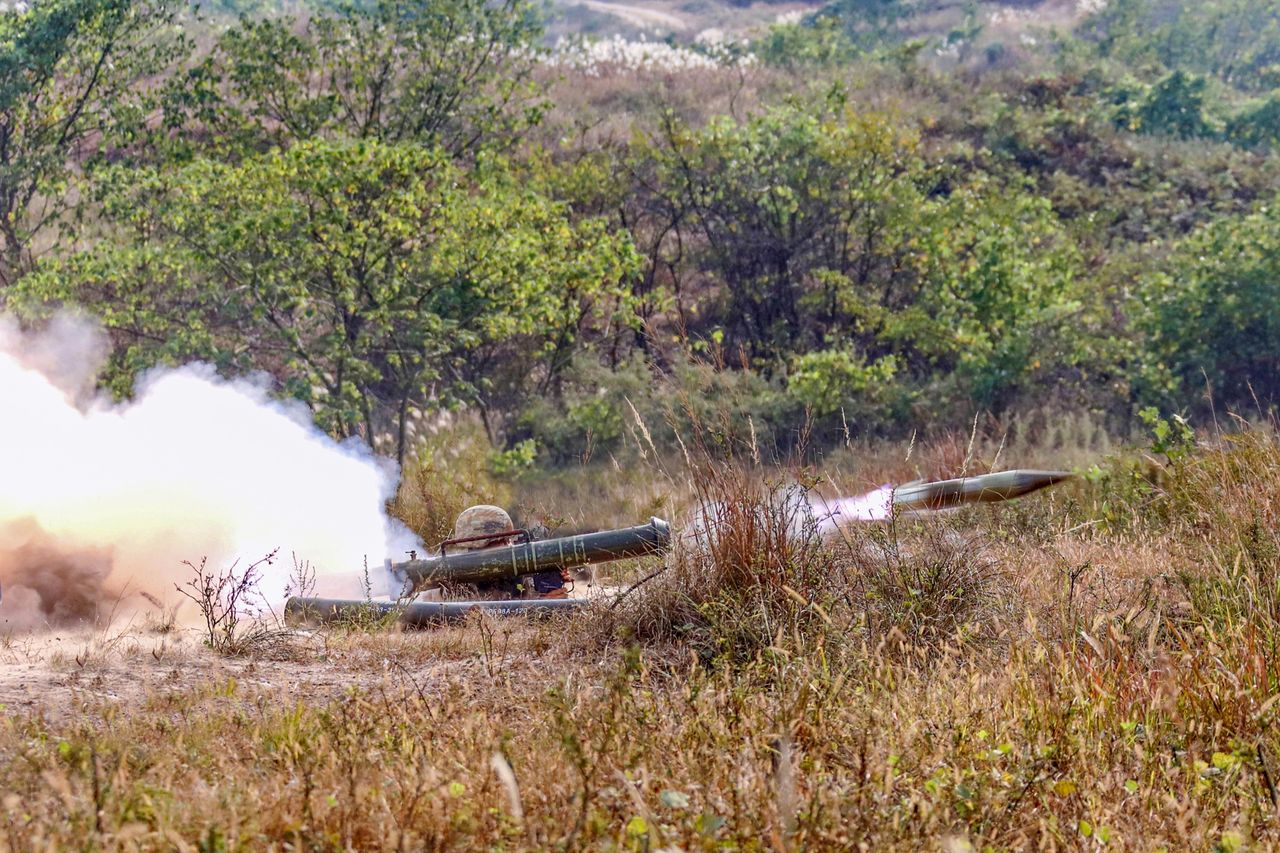 Tajwan ujawnia. Chiny wydały na manewry wojskowe 21 mld dolarów