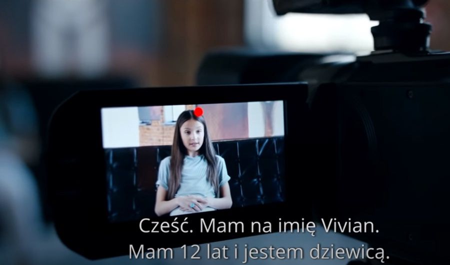 Zwiastun "Small World" Patryka Vegi