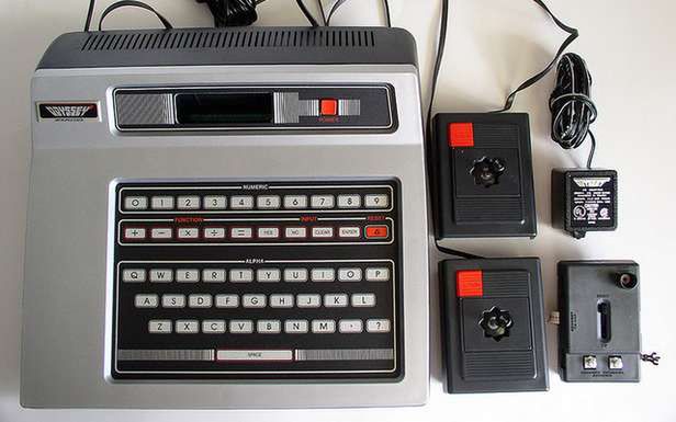 Magnavox Odyssey - pierwsza konsola sprzedawana przez Nintendo (Fot. Flickr/moparx/Lic. CC by-sa)